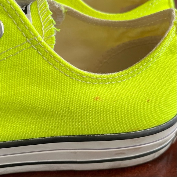 Converse Florescent Yellow and White Sneakers Classic Canvas Style Size Men’s 8